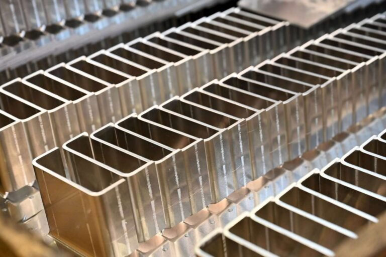 Gebogenes Serienteil